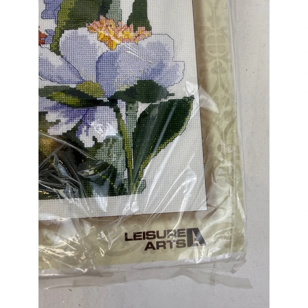 Leisure‎ Arts Works of Heart Summer Garden Cross Stitch Kit 114515